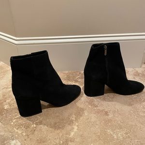 Black suede Sam Edelman ankle boots, worn once! Size 9.5